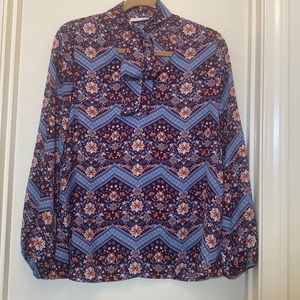 Les Amis Patterned Neck Tie Blouse